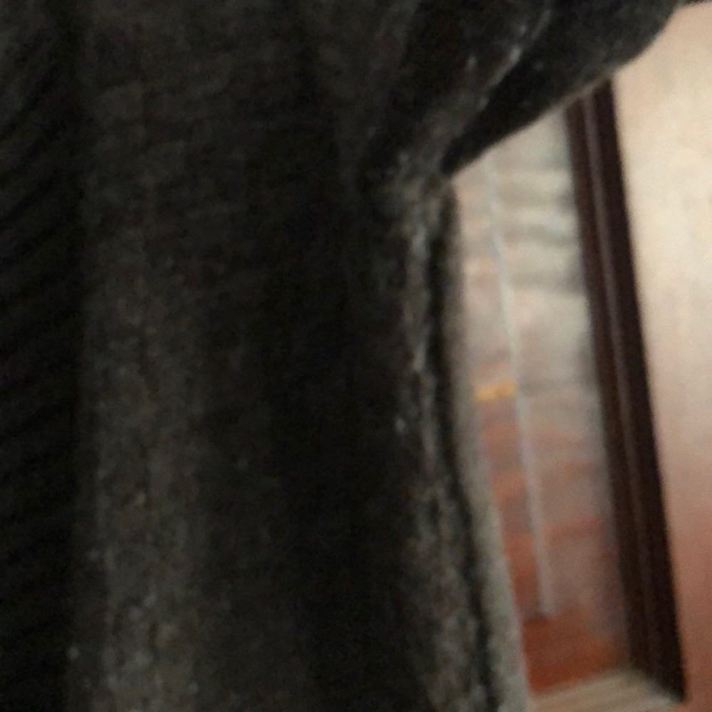 Sweater - Picture 4 of 4